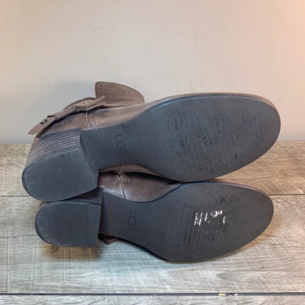 Ugg Women's W Elysian Fashion Boots 6.5 - Picture 6 of 8